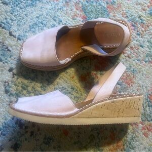 Calaxini wedge cuero sling back peep size 35